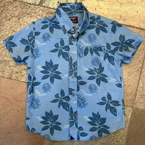 WORN ONCE Untuckit short sleeve button down size 6-7 years